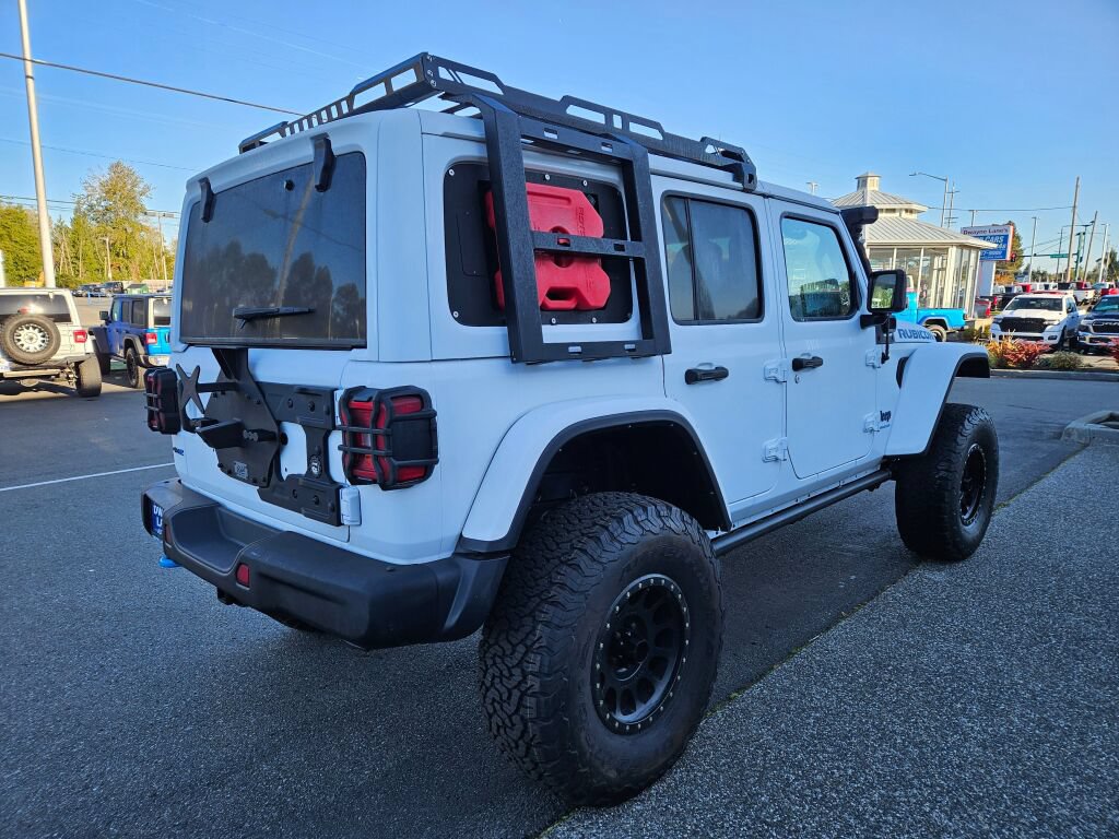 Used 2023 Jeep Wrangler Unlimited Rubicon 4xe w/ Steel Bumper Group AWD/4WD image 5