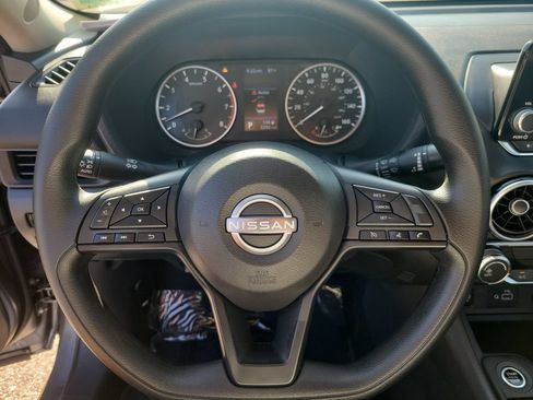 Used 2025 Nissan Sentra S FWD image 17