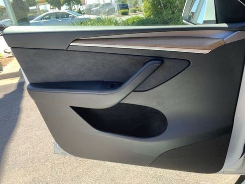 Used 2023 Tesla Model Y Long Range AWD/4WD image 16