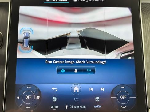 Used 2025 Mercedes-Benz GLC 350e 4MATIC w/ AMG Line image 20