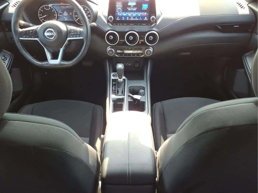 Used 2025 Nissan Sentra SV w/ All-Weather Package FWD image 9