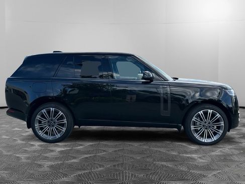 Used 2025 Land Rover Range Rover SE AWD/4WD image 5