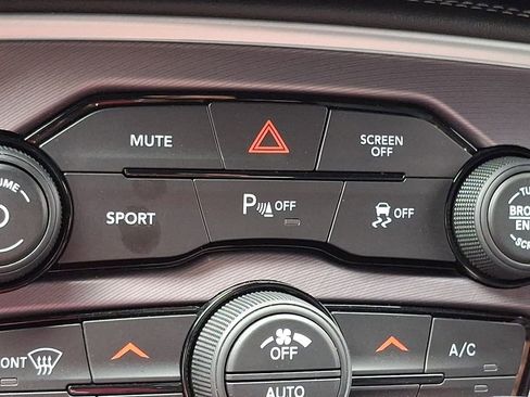Used 2019 Dodge Challenger SXT w/ Plus Package AWD/4WD image 25