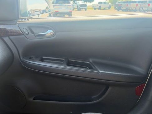Used 2012 Chevrolet Impala LS FWD image 20