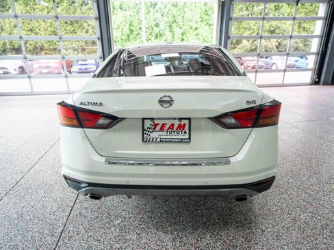 Used 2022 Nissan Altima 2.5 SR FWD image 3