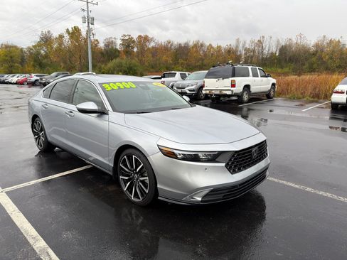 Used 2023 Honda Accord Touring image 8