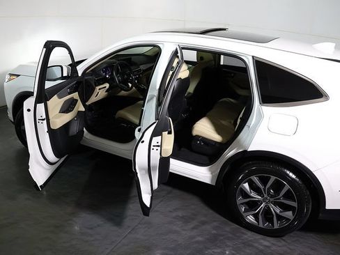 Used 2023 Acura MDX SH-AWD w/ Technology Package image 5