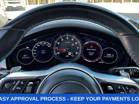 Used 2019 Porsche Cayenne S image 16