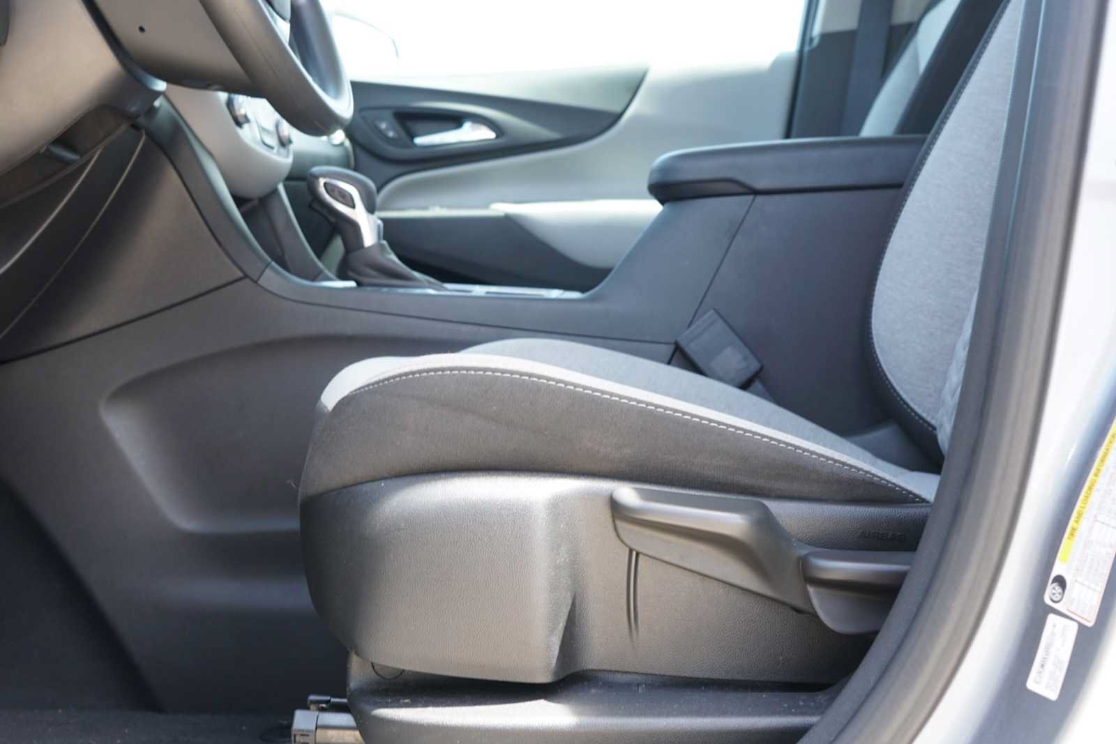 Used 2024 Chevrolet Equinox LS FWD image 19