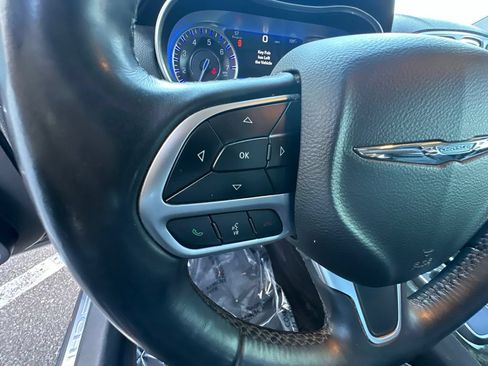 Used 2018 Chrysler 300 Limited w/ Safetytec Plus Group RWD image 21