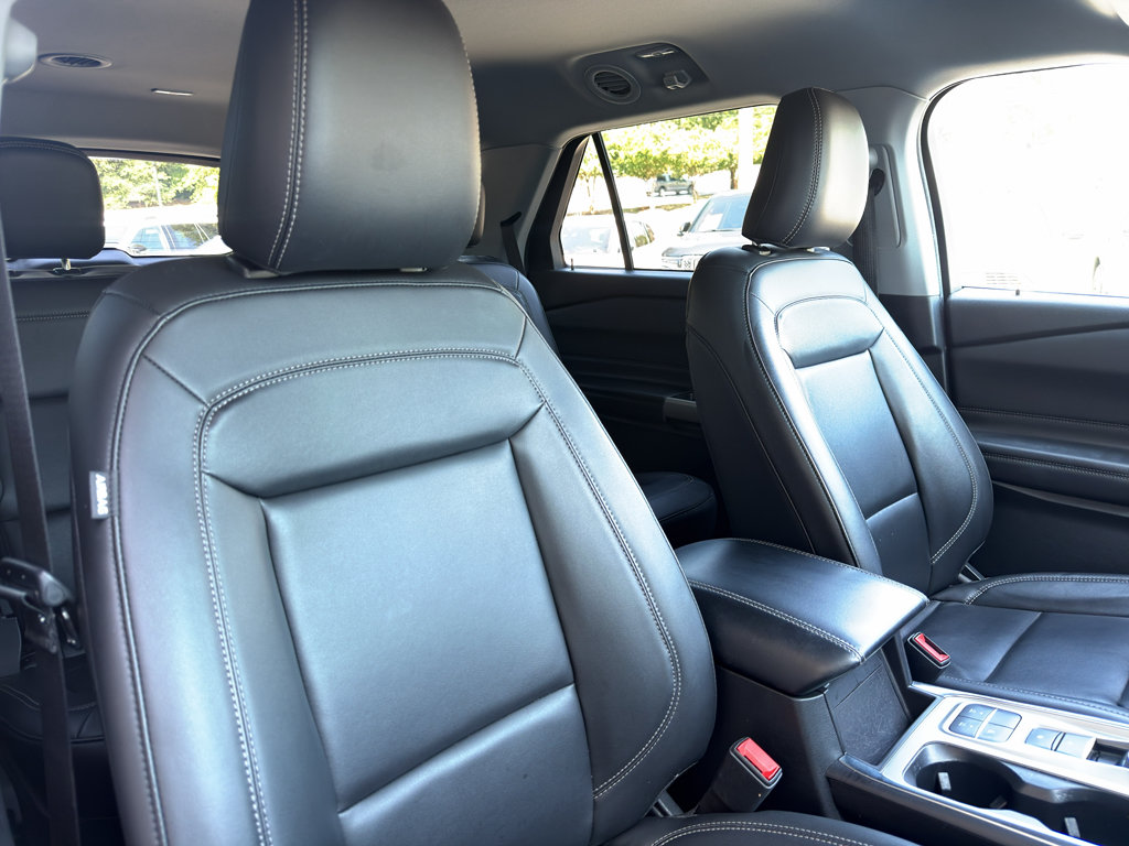 Used 2023 Ford Explorer XLT w/ Equipment Group 202A RWD image 25