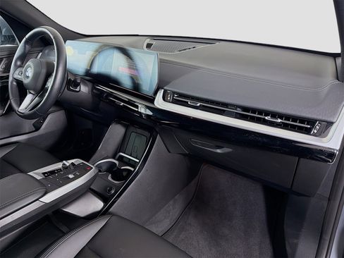 Used 2025 BMW X2 xDrive28i image 31