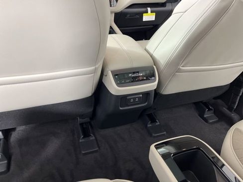 New 2026 Nissan Pathfinder SL w/ SL Premium Package AWD/4WD image 46