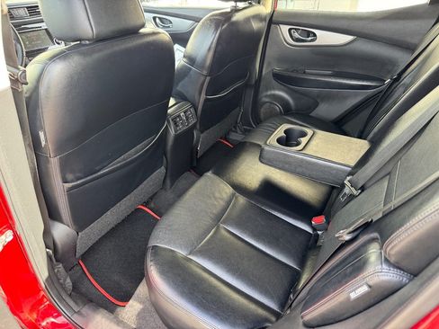 Used 2020 Nissan Rogue Sport SL w/ Premium Package FWD image 18
