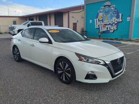 Used 2019 Nissan Altima 2.5 SV FWD image 2
