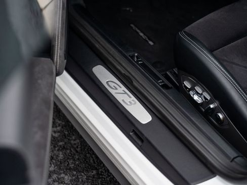 Used 2014 Porsche 911 GT3 image 23