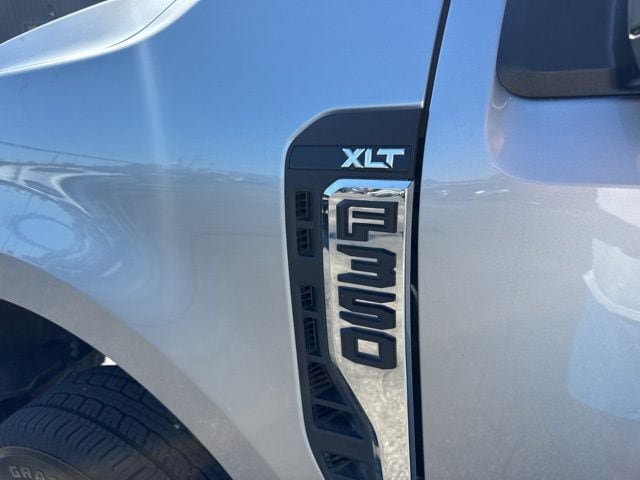 Used 2024 Ford F350 XLT AWD/4WD image 11