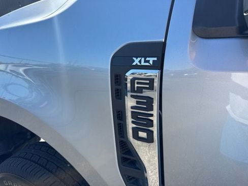 Used 2024 Ford F350 XLT AWD/4WD image 11