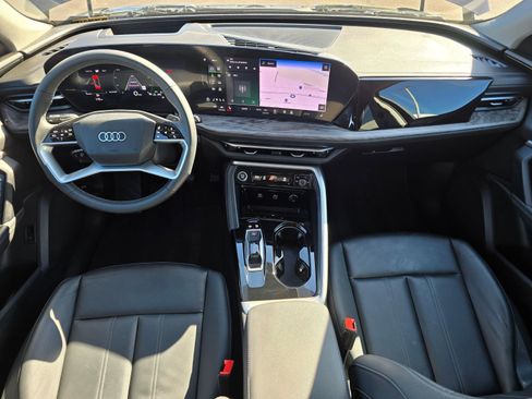 Certified 2025 Audi Q5 Premium Plus w/ Premium Plus AWD/4WD image 17