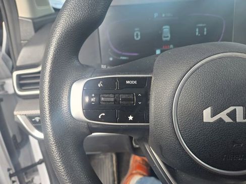 Used 2025 Kia Sportage LX AWD/4WD image 14