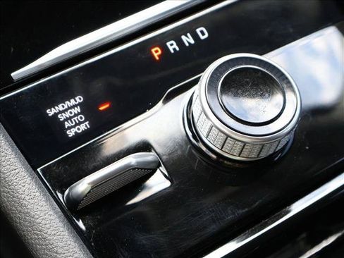 Used 2023 Jeep Grand Cherokee Limited w/ Luxury Tech Group II AWD/4WD image 17