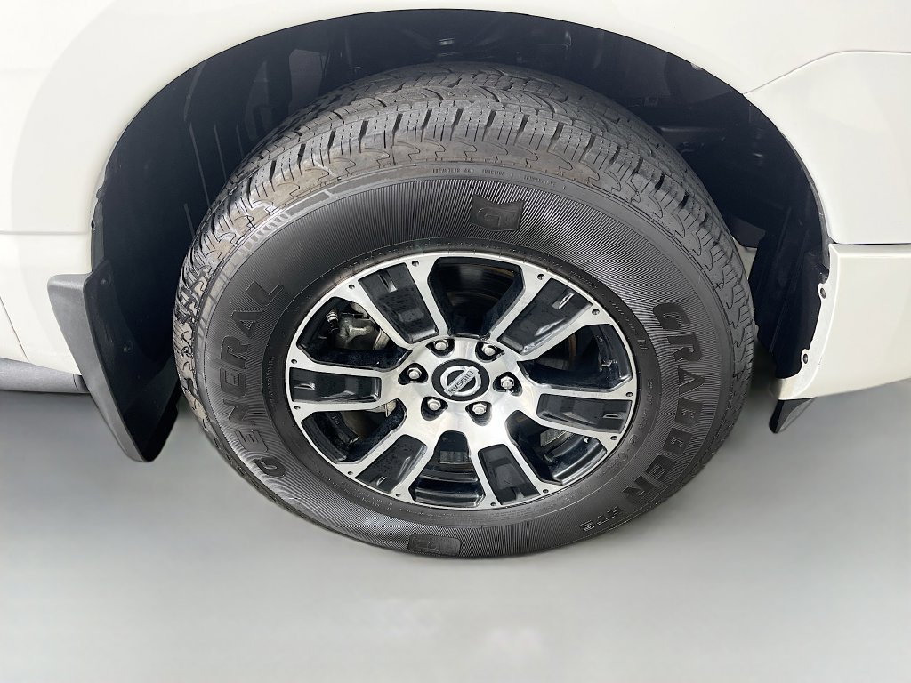Used 2021 Nissan Titan SV w/ SV Convenience Package AWD/4WD image 38
