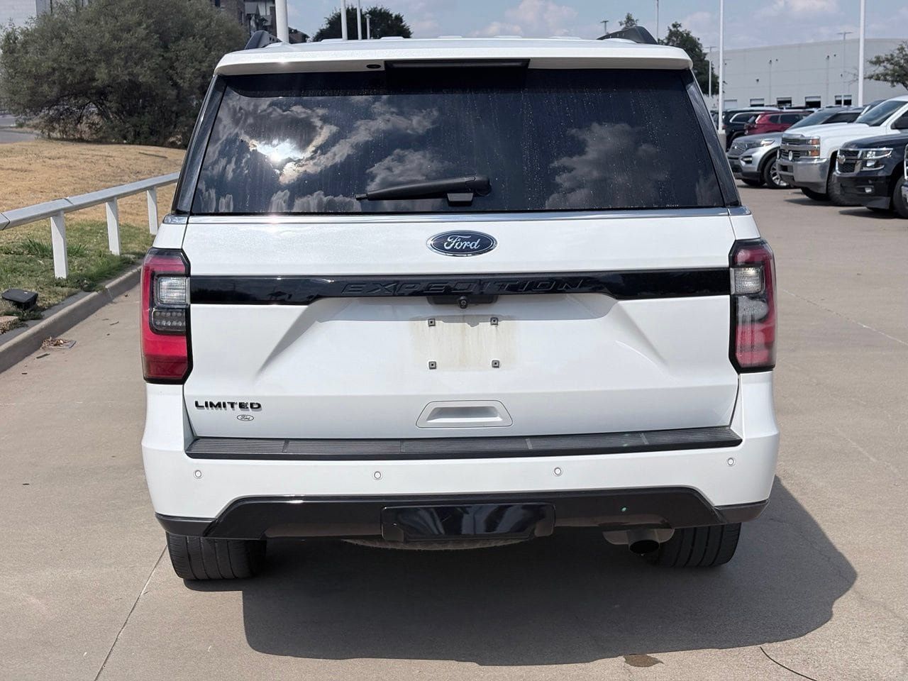 Used 2021 Ford Expedition Limited RWD image 5