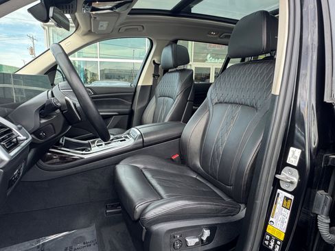 Used 2023 BMW X7 xDrive40i image 2