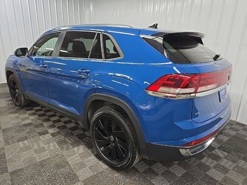 Used 2025 Volkswagen Atlas Cross Sport SE AWD/4WD image 9