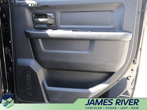 Used 2024 RAM 2500 Tradesman w/ Chrome Appearance Group AWD/4WD image 11