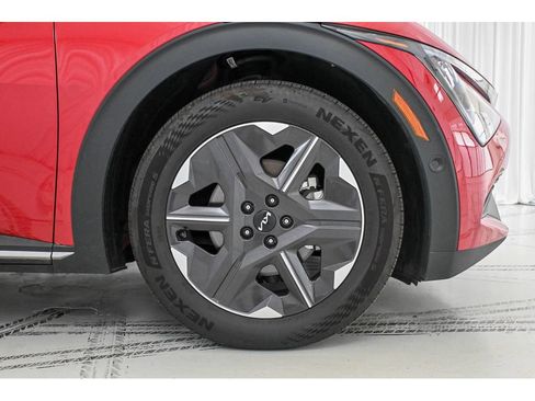 Certified 2025 Kia EV6 Light w/ Light LR Technology Package AWD/4WD image 10