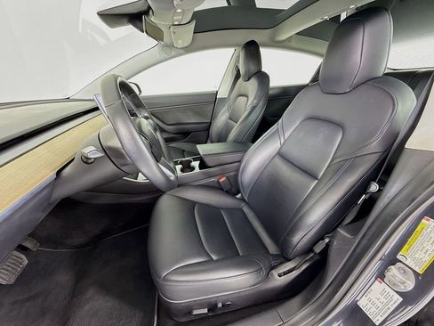 Used 2018 Tesla Model 3 image 5