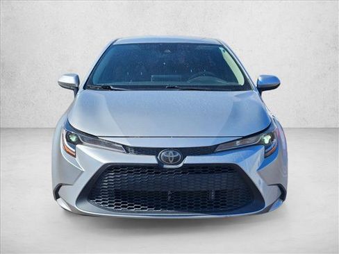 Used 2020 Toyota Corolla LE FWD image 2