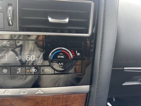 Used 2023 Nissan Armada SL image 25