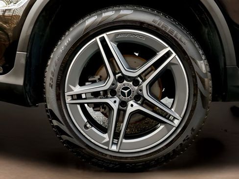 Used 2020 Mercedes-Benz GLC 300 4MATIC w/ Driver Assistance Package image 31