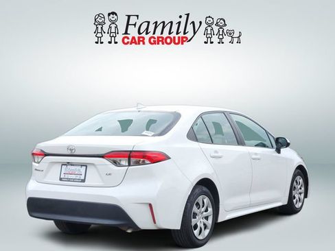 Used 2024 Toyota Corolla LE FWD image 4