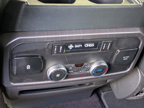 Certified 2022 Ford Expedition Platinum image 18