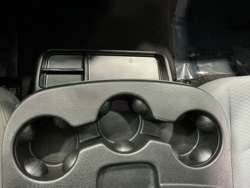 Used 2019 RAM 1500 Classic SLT AWD/4WD image 38