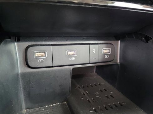 Used 2022 Kia Sorento SX image 23