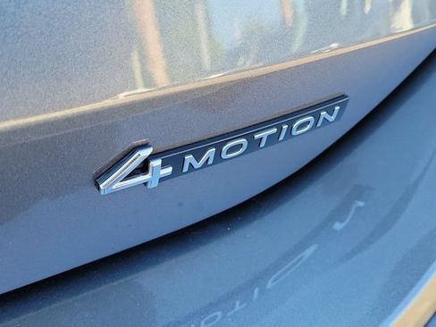 Used 2025 Volkswagen Tiguan SE R-Line AWD/4WD image 7