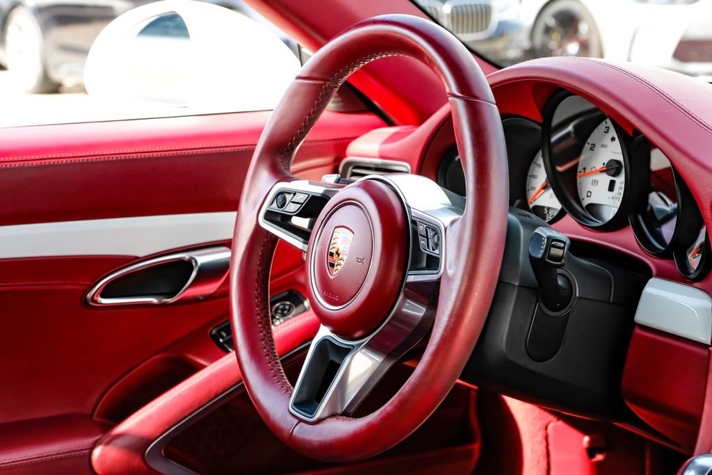Used 2018 Porsche 911 Carrera image 11