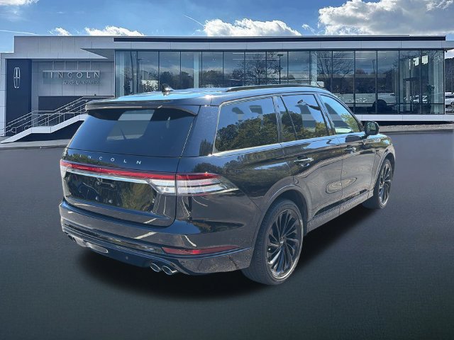Used 2023 Lincoln Aviator Reserve w/ Equipment Group 201A AWD/4WD image 8