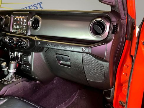 Used 2023 Jeep Wrangler Unlimited w/ Cold Weather Group AWD/4WD image 26