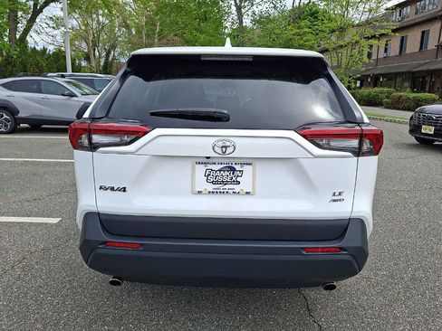 Used 2024 Toyota RAV4 LE AWD/4WD image 22