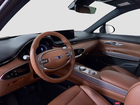 Used 2022 Genesis GV70 2.5T w/ Advanced Package image 9