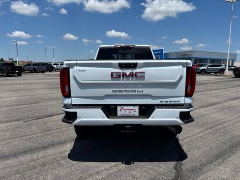 Used 2022 GMC Sierra 3500 Denali AWD/4WD image 7