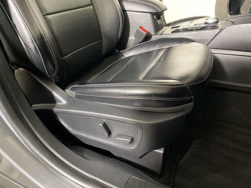 Used 2024 Ford Escape Platinum image 23