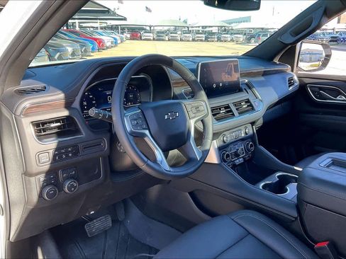 Certified 2023 Chevrolet Tahoe Z71 w/ Luxury Package image 16