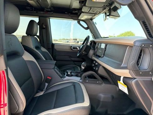 New 2026 Ford Bronco Big Bend w/ Black Diamond Package AWD/4WD image 9