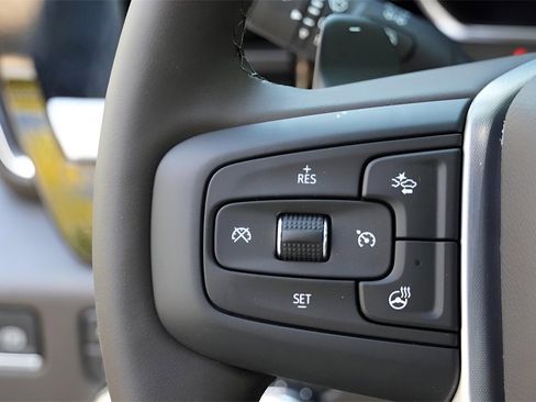 New 2026 GMC Sierra 1500 SLT image 19